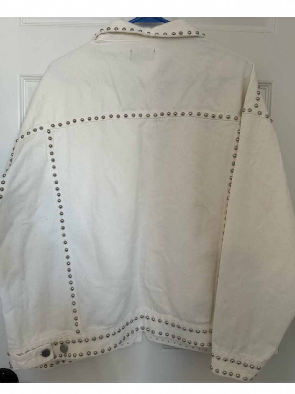 Women's Western Washed Denim Studded Trucker Jacket in Blanc sz M EUC  $129R - Picture 6 of 10